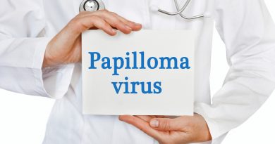 papilloma-virus-card-hands-medical-doctor