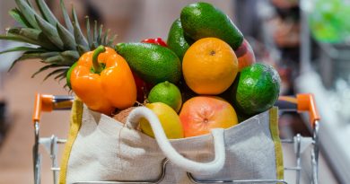 eco-bag-with-different-fruits-vegetables-shopping-supermarket