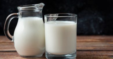 fresh-milk-mug-jug-wooden-table