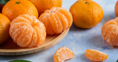 close-up-fresh-organic-mandarins