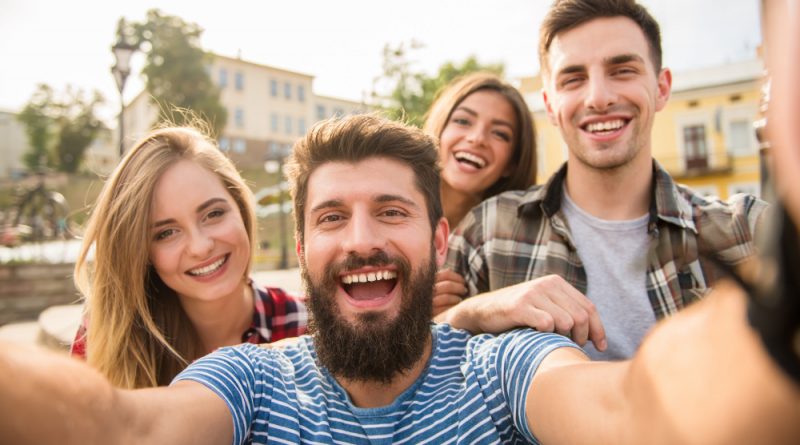 Good people take selfie street
